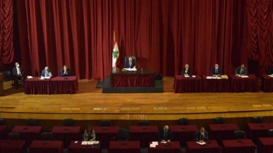 الأمين العام لمجلس النواب عدنان ضاهر: تأجيل الجلسة لموعد يحدد لاحقاً لعدم اكتمال النصاب
