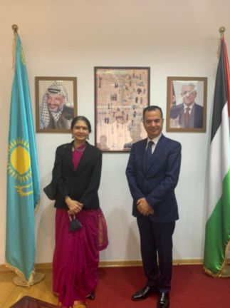 سفيرة الهند لدى كازاخستان تزور سفير دولة فلسطين لدى كازاخستان