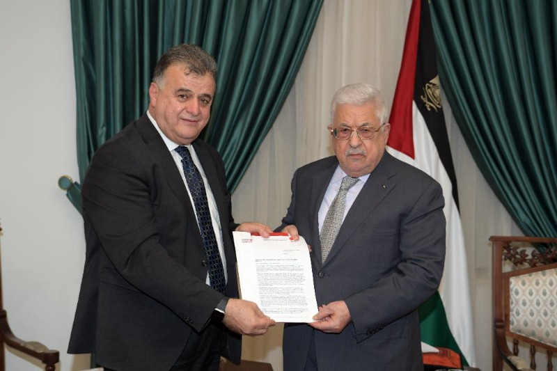 الرئيس عباس يستقبل الأمين العام لاتحاد نقابات عمال فلسطين