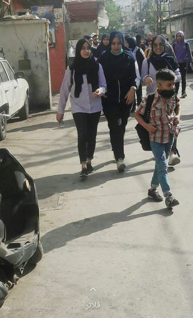 بالصور: مدارس "الأونروا" في مخيم عين الحلوة تخلي طلابها بعد مقتل "أبو دبوس"