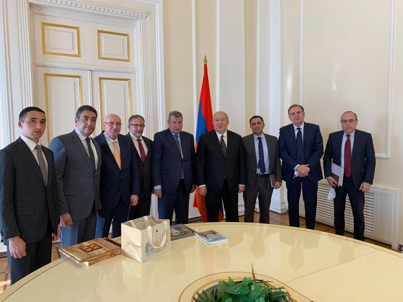 الوزير خوري يلتقي رئيس جمهورية أرمينيا ارمين سركيسيان