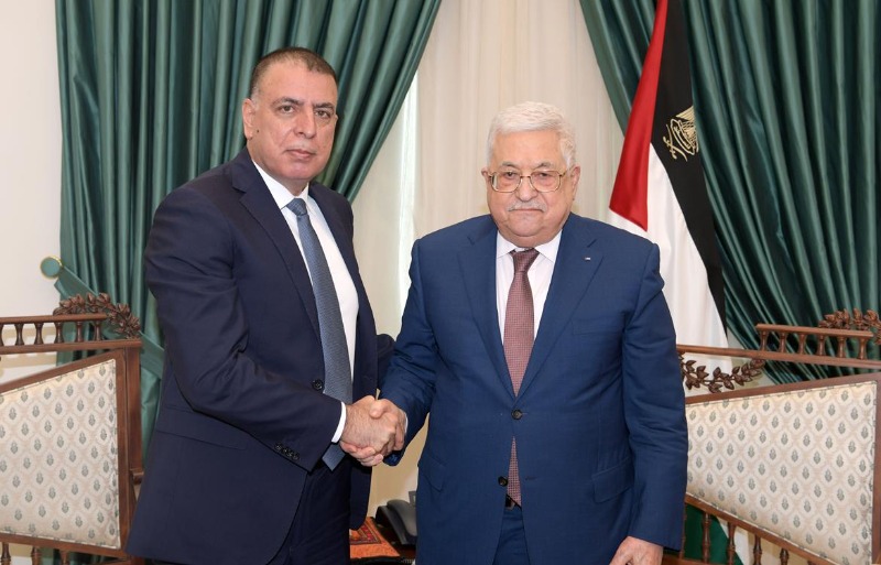 الرئيس محمود عباس يستقبل وزير الداخلية الأردني