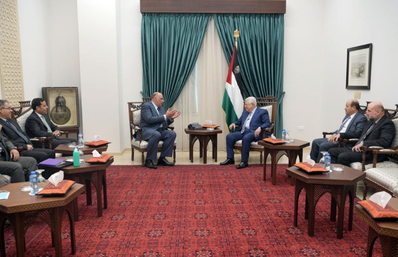 الرئيس عباس  يستقبل رئيس ديوان الخدمة المدنية الأردني