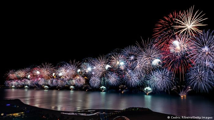 الإمارات تسجل رقمين قياسيين في غينيس في احتفلات رأس السنة