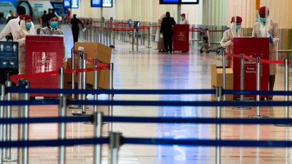 الإمارات تمنع سفر مواطنيها غير المطعمين اعتباراً من 10 يناير الجاري