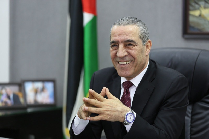 الوزير الشيخ: حصلنا على لم شمل ألف فلسطيني في الضفة