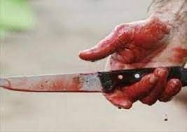 جريح بطعنة سكين في مخيم البدواي