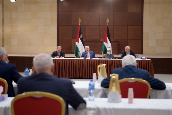 سيتم اتخاذ "قرارات استراتيجية".. اجتماع طارئ للقيادة الفلسطينية لبحث العدوان الإسرائيلي