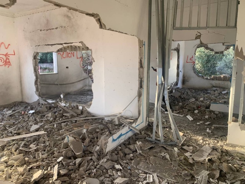 قوات الاحتلال تهدم منزل الأسير عمر أحمد جرادات منفذ عملية “حومش” في جنين