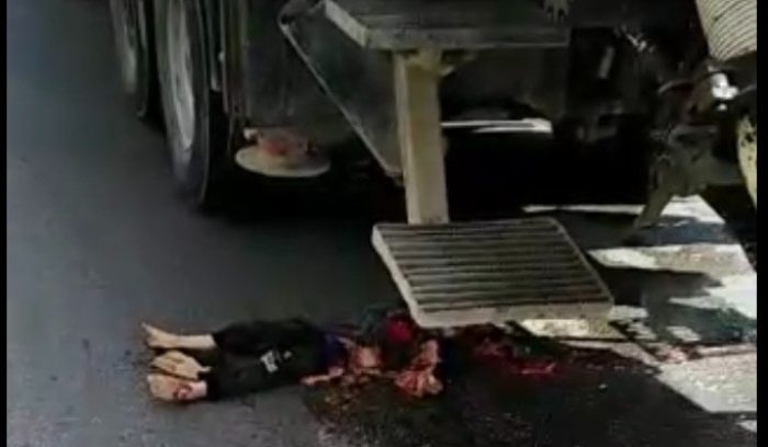 شاحنة نقل باطون تدهس طفل على طريق الخيام - الدردارة