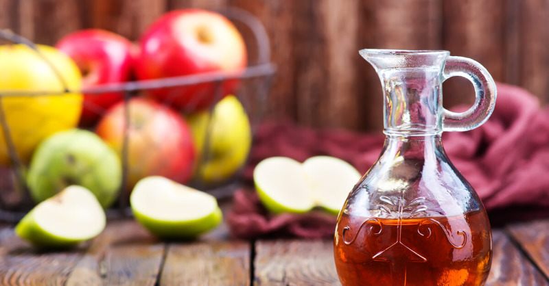 هل يساعد خل التفاح حقًا على خسارة الوزن؟