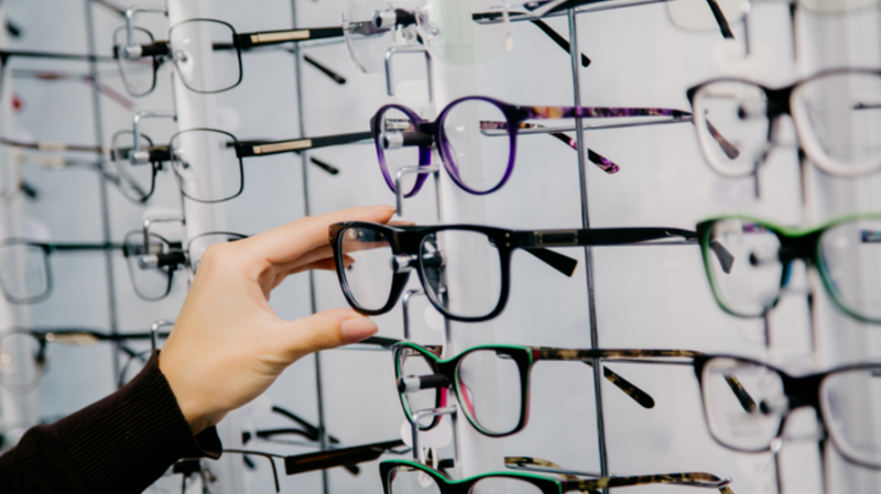 ما هي المشاكل الصحية التي تواجهك إذا لم تضع نظارتك بانتظام؟