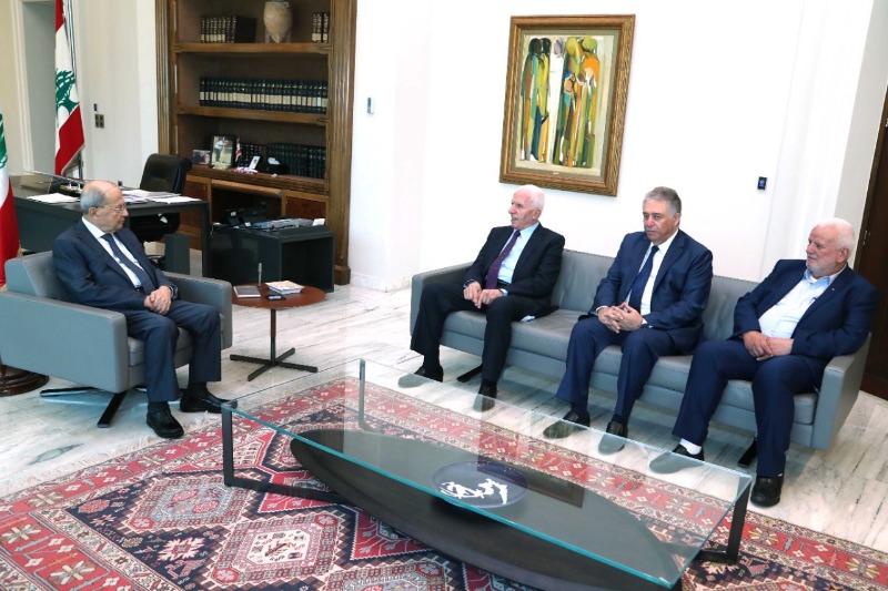 الرئيس عون خلال لقاء الأحمد يؤكد أن "منظمة التحرير الفلسطينية" هي عنوان الشعب الفلسطيني