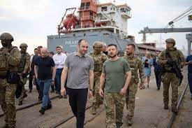 16 سفينة حبوب تستعد لمغادرة موانئ أوكرانيا بعد إبحار أول شحنة منذ الحرب
