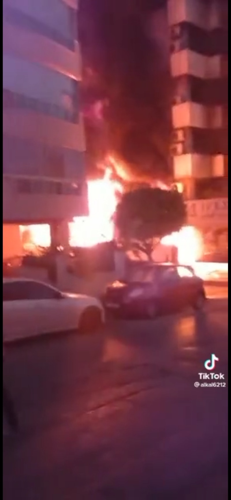 بالفيديو:  حريق مطبعة ايبكس- الجناح