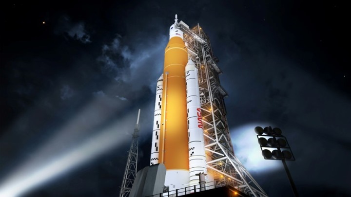 "ناسا" تستعد لإطلاق أقوى صواريخها على الإطلاق إلى القمر