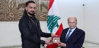 الرئيس عون سلّم "ميّاس" وسام الاستحقاق المذهّب تقديراً لعطاءاتها
