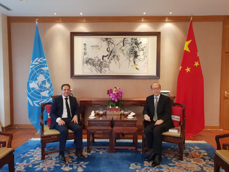 السفير بويانا يلتقي السفير تشين شو في جنيف