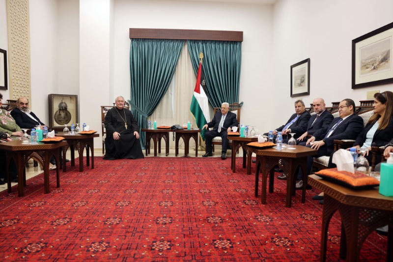 الرئيس عباس يستقبل أمين عام "مجلس الكنائس العالمي"