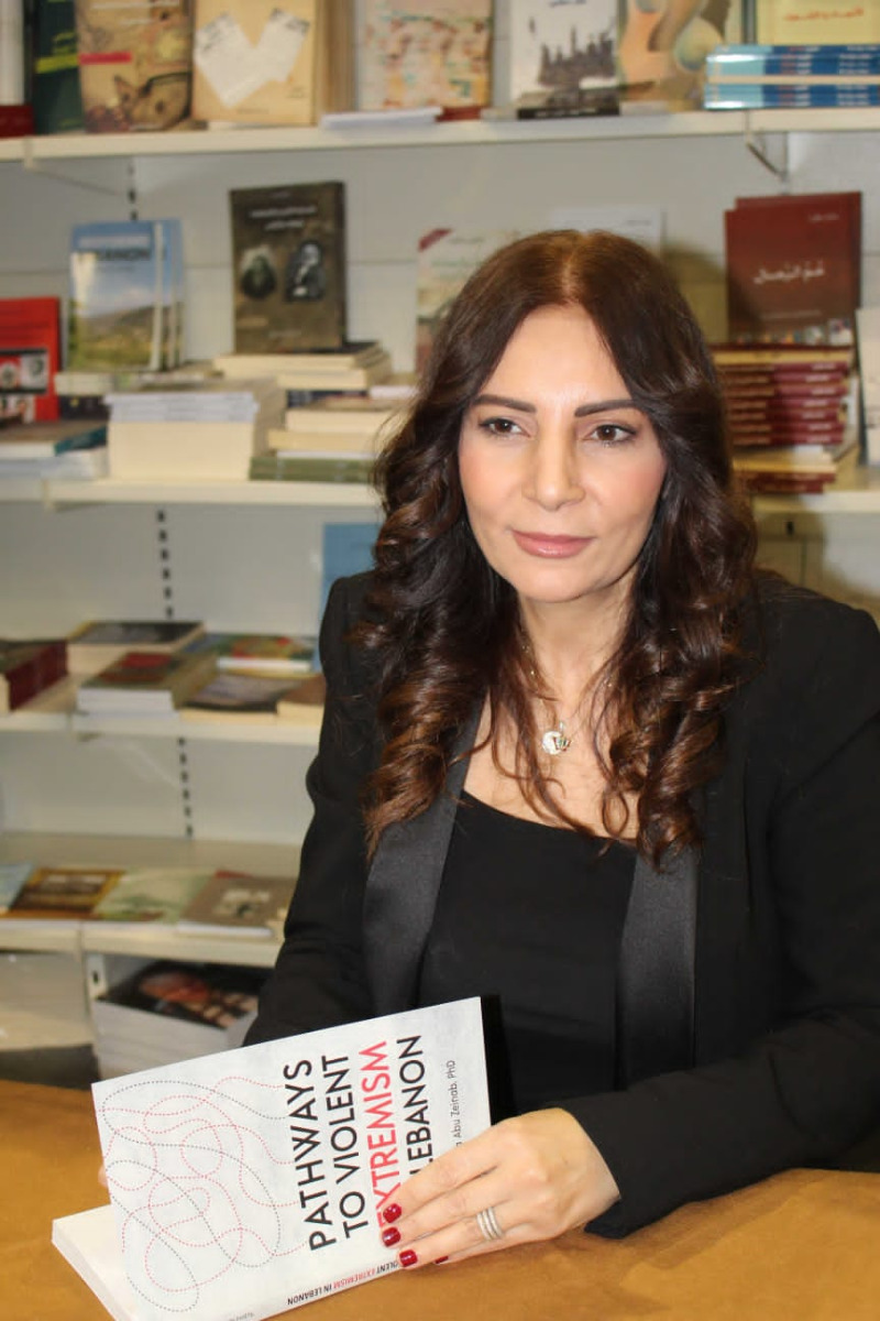 د. روبينا أبو زينب وقعت كتابها  "مسارات نحو التطرف العنيف في لبنان" بدعوة من دار سائر المشرق
