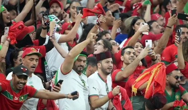 بالفيديو.. شاهد ما فعله لبنانيّ مع حبيبته خلال مباراة المغرب وكرواتيا