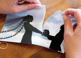 ارتفاع في نسب الطلاق: من يدقّ ناقوس الخطر؟