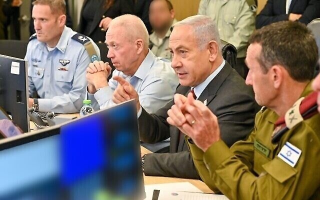 نتنياهو يقيل وزير الجيش الاسرائيلي
