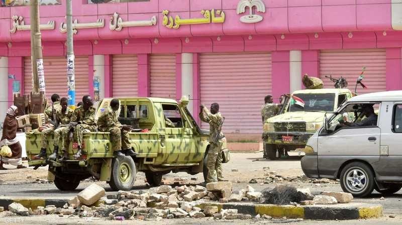 السودان.. هجمات متبادلة بين الجيش والدعم السريع في الخرطوم