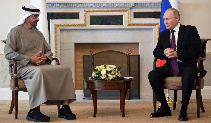 بوتين التقى محمد بن زايد واشاد بالعلاقات بين روسيا والإمارات