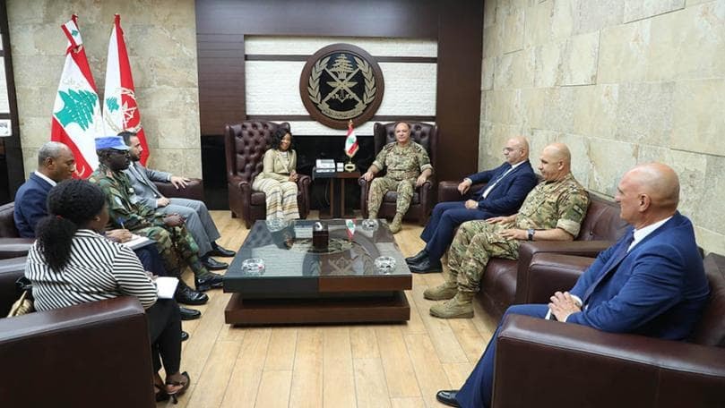 قائد الجيش استقبل وزيرة الخارجية الغانية