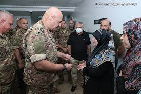 قائد الجيش عاد المعاون الجريح أحمد صيدح في مستشفى أوتيل ديو