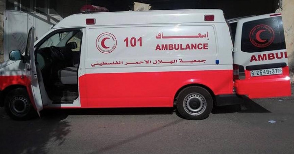 اصابة مسعفَين من "الهلال الاحمر الفلسطيني" باطلاق نار
