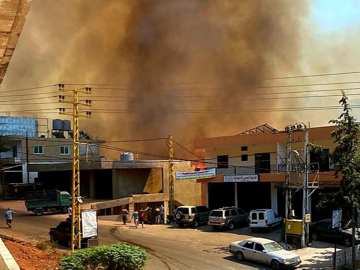 بالصور: اصابات واجلاء سكان.. جنون النار مستمرّ في بلدتي قبعيت وحرار العكّاريّتين