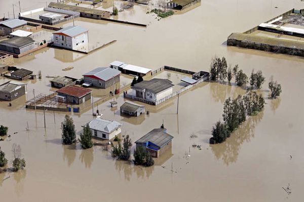 لماذا زادت وتيرة الفيضانات وحدتها في السنوات الأخيرة؟