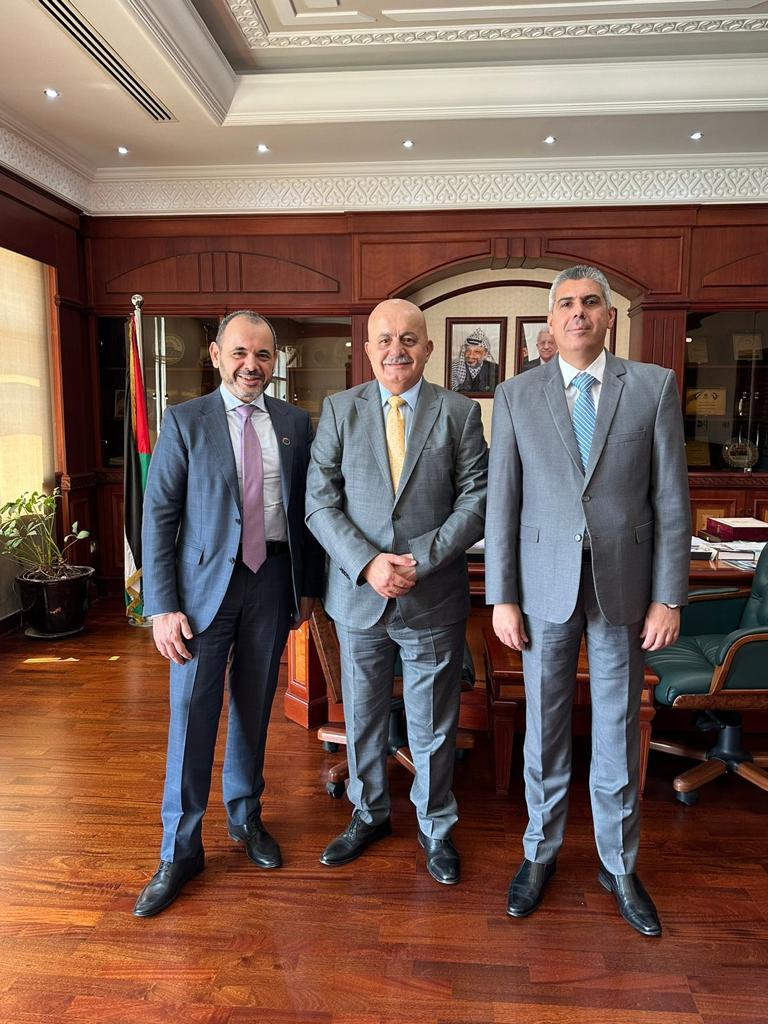 السفير يونس يلتقي سفيري تونس وليبيا في دولة الإمارات