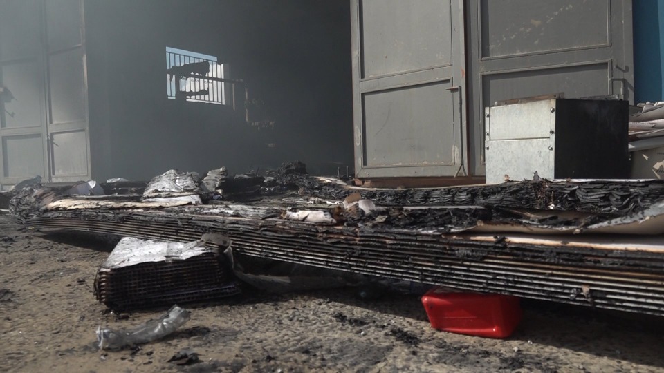 مُحدّث بالصّور- خسائر فادحة بعد استهداف معمل في منطقة "النبطيّة" فجر اليوم!