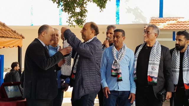 منتخب كرة الصالات الفلسطيني يفوز على ثانوية السفير في وقفة تضامنية مع فلسطين