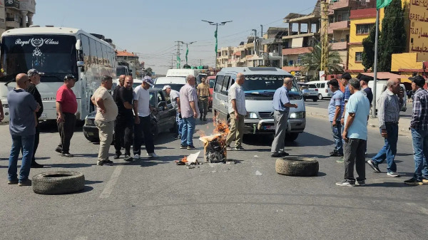 لبنان أمام يوم احتجاجي ساخن.. العسكريون المتقاعدون يقطعون الطرقات